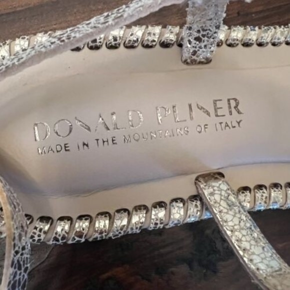 Donald Pliner EMILIA Gladiator Sandals - Picture 8 of 10